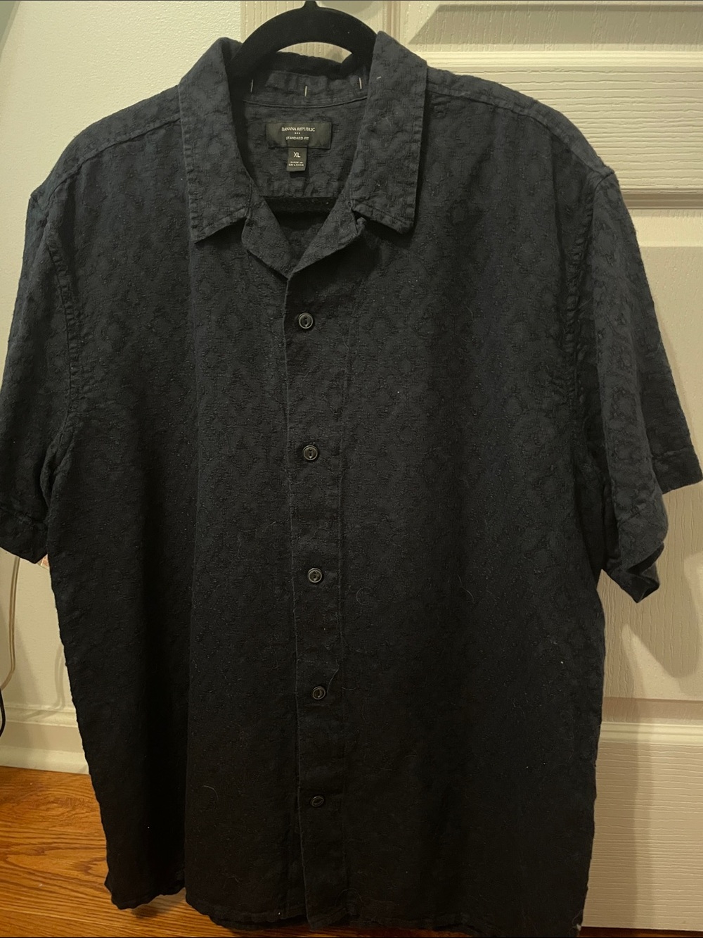 Banana Republic Textured Short-Sleeve Button-Down Shirt — Dark Navy